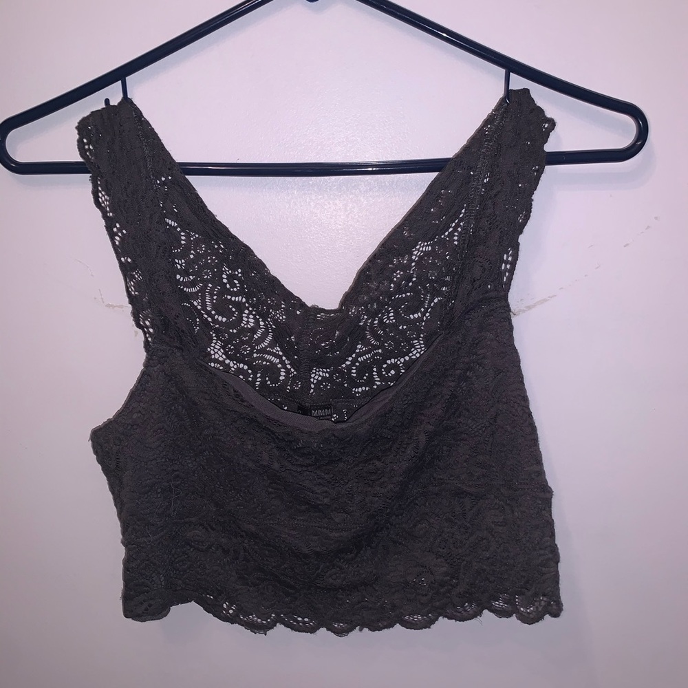 Women lace crop top